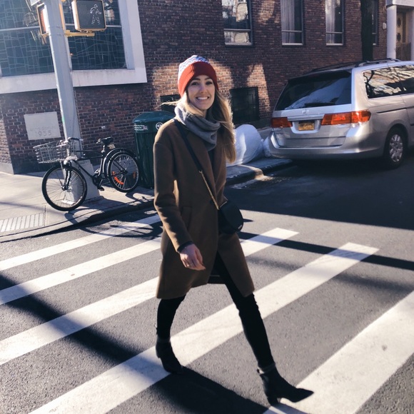 Meet your Posher, Kelly - Picture 5 of 5